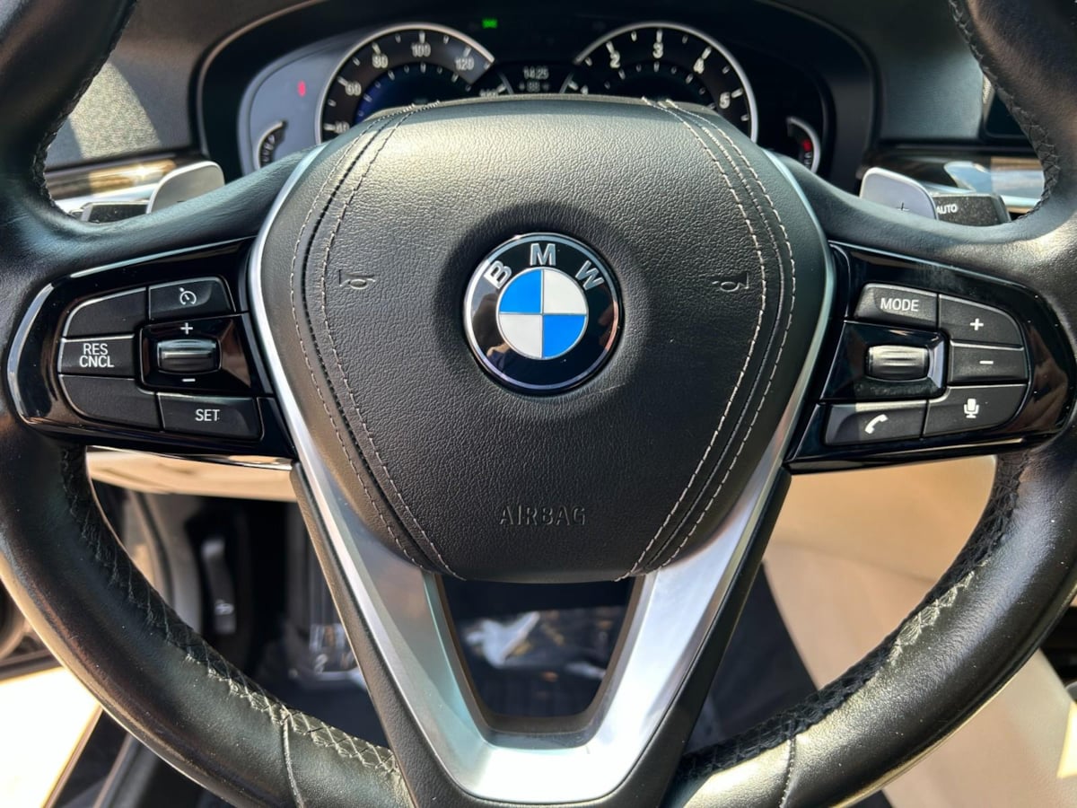 2019 Bmw 530i Sedan photo 13