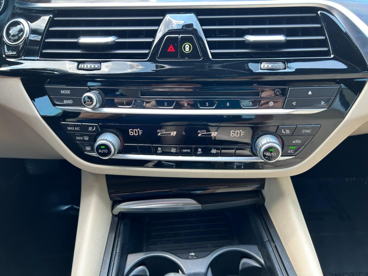 2019 Bmw 530i Sedan photo 17
