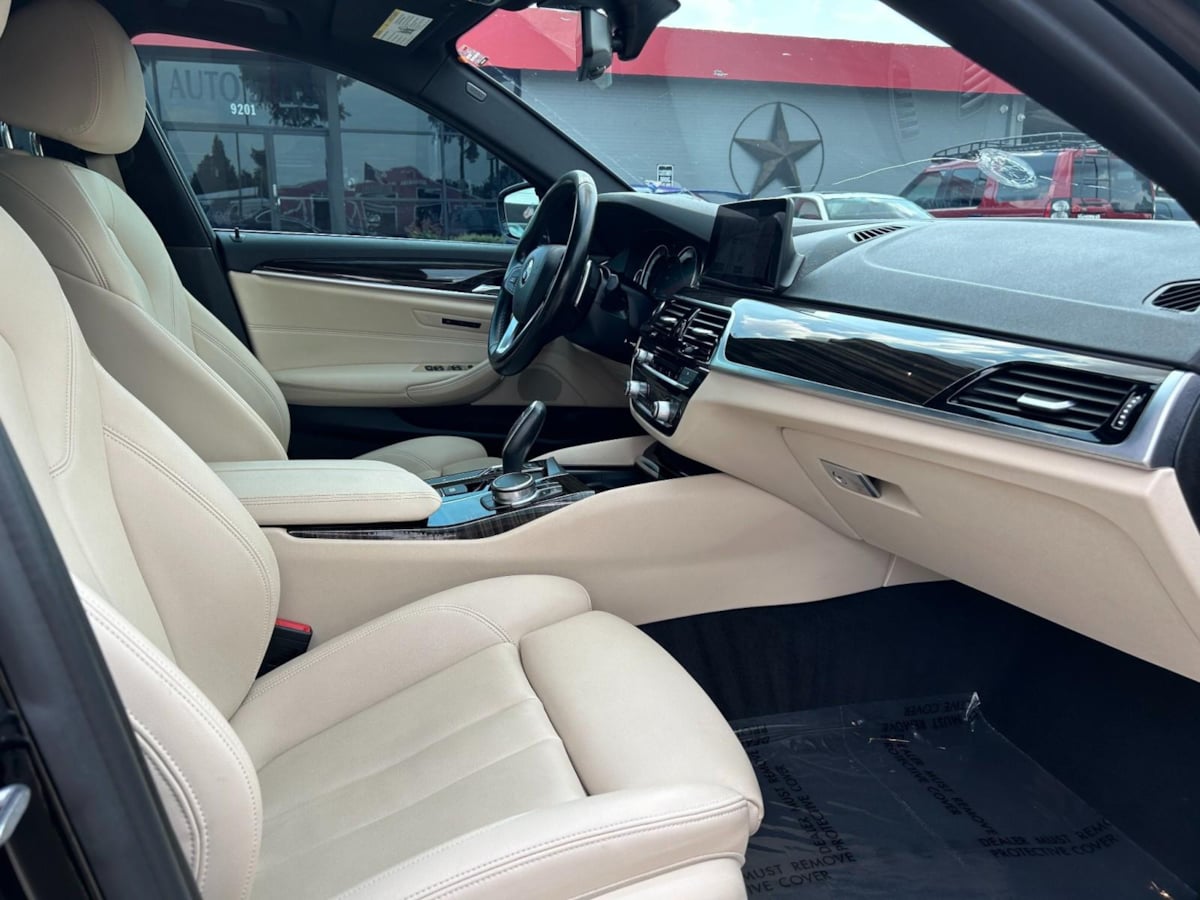 2019 Bmw 530i Sedan photo 31