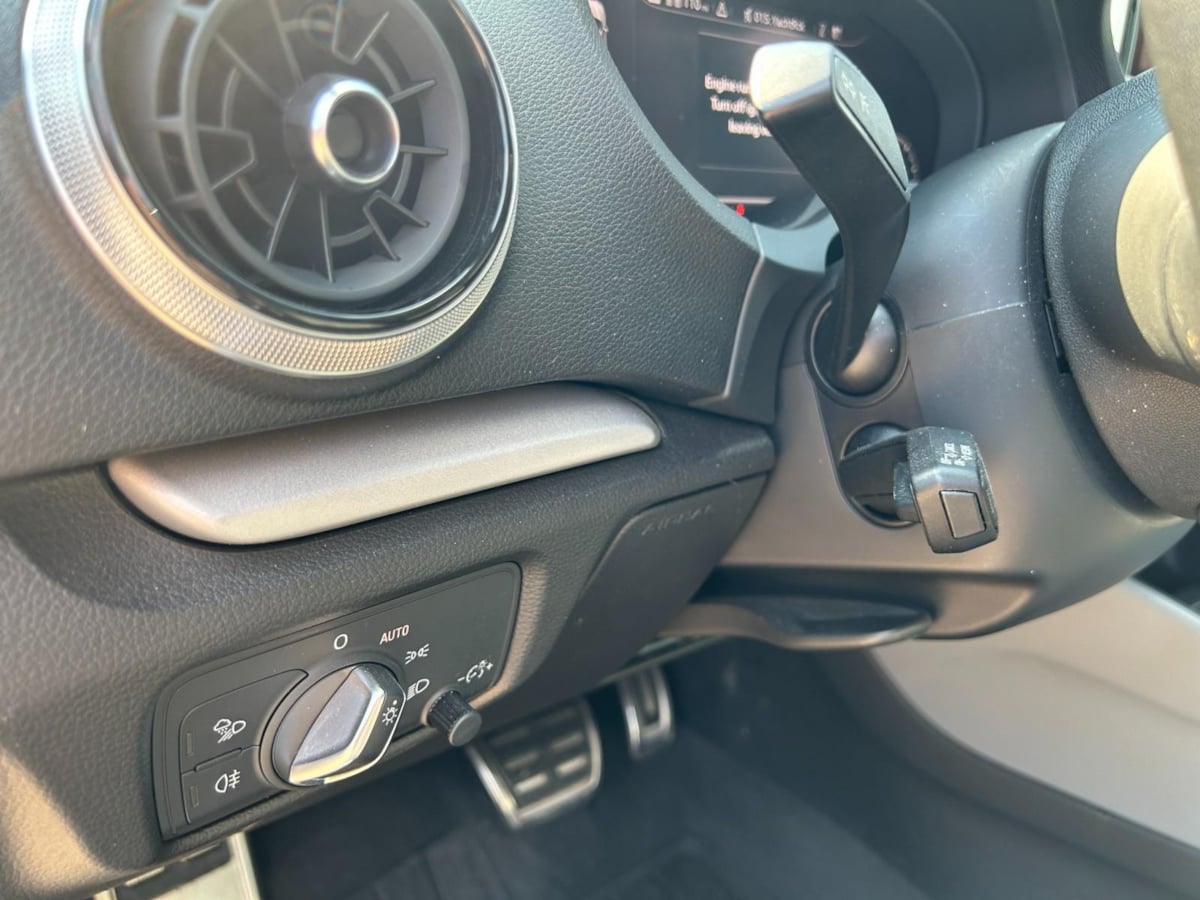 2018 Audi A3 E-tron Premium photo 14