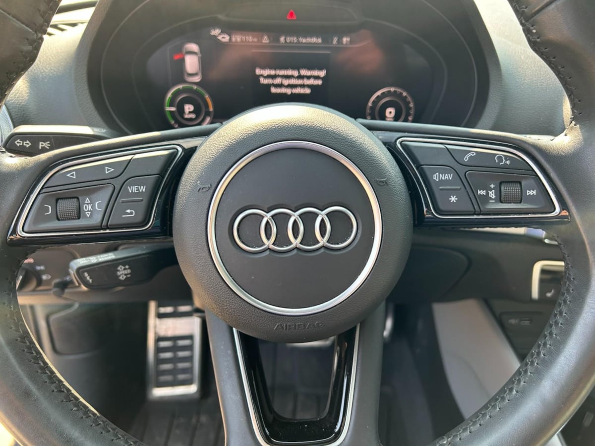 2018 Audi A3 E-tron Premium photo 16