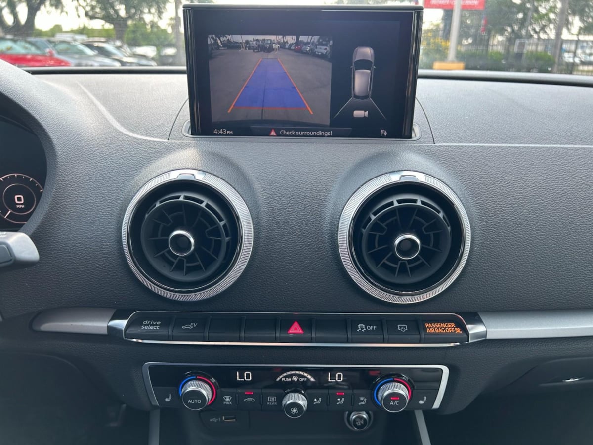 2018 Audi A3 E-tron Premium photo 18