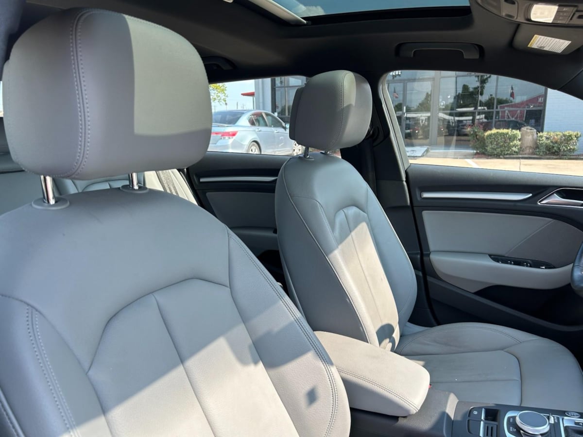 2018 Audi A3 E-tron Premium photo 31