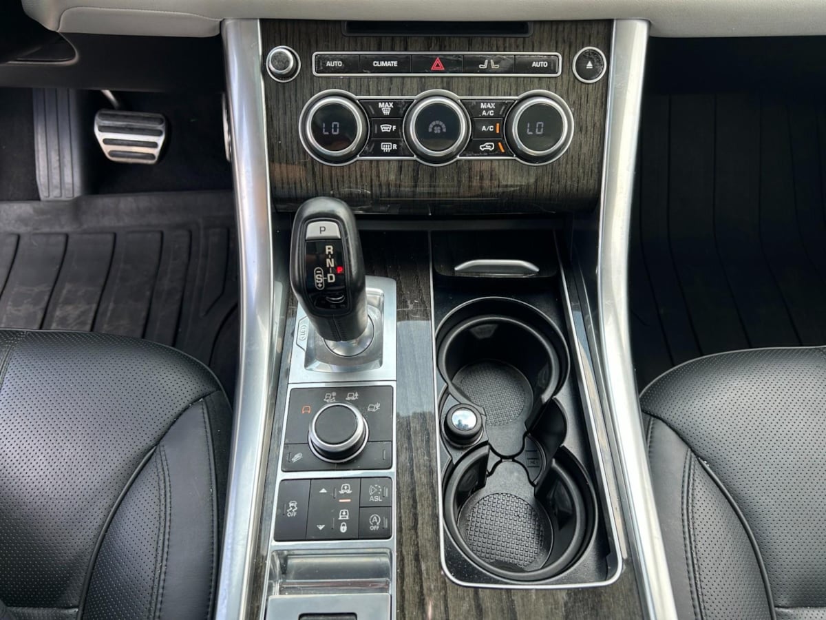 2015 Land Rover Range Rover Sport SuperCharged HSE photo 17