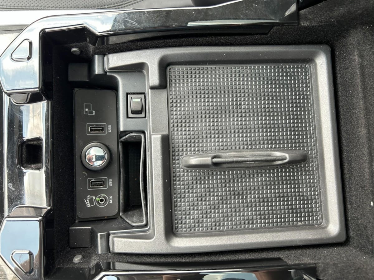 2015 Land Rover Range Rover Sport SuperCharged HSE photo 18