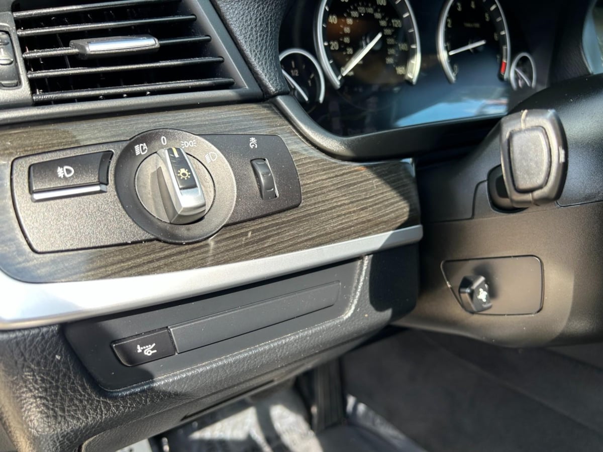 2013 Bmw 550i 5-Series photo 13
