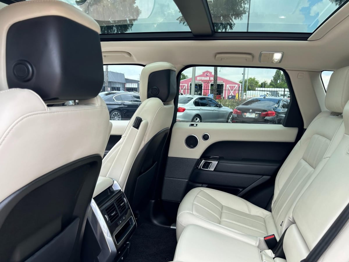 2019 Land Rover Range Rover Sport HSE photo 28