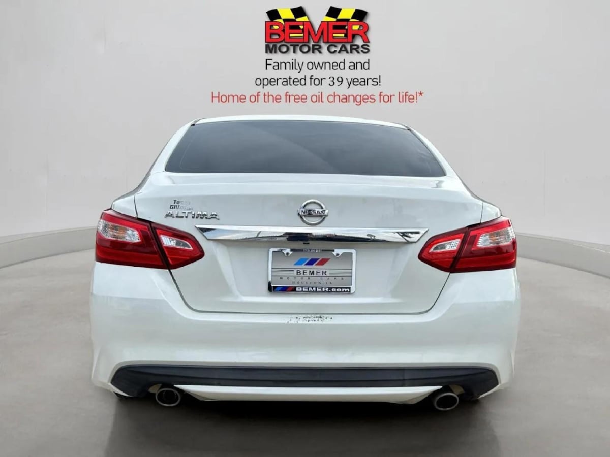 2017 Nissan Altima 2.5 S photo 3