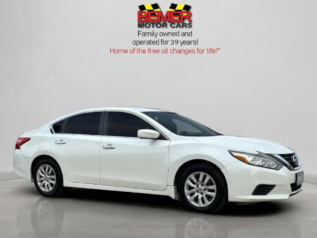 2017 Nissan Altima 2.5 S photo 6