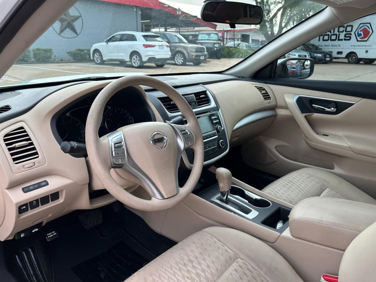 2017 Nissan Altima 2.5 S photo 8
