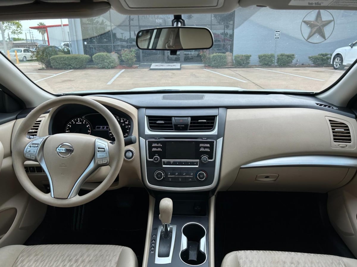 2017 Nissan Altima 2.5 S photo 14