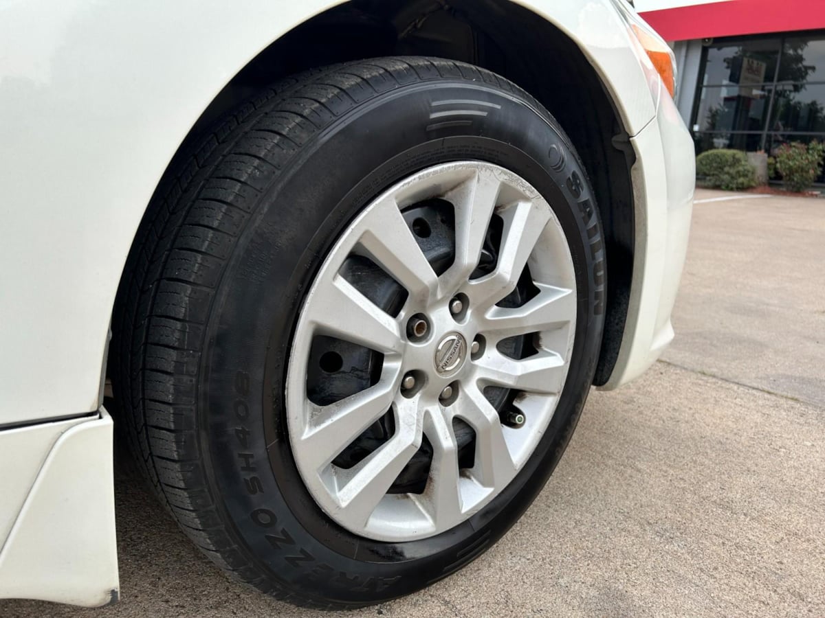 2017 Nissan Altima 2.5 S photo 19
