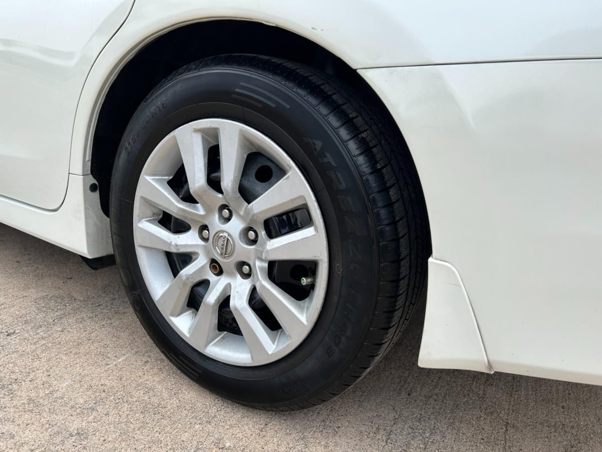 2017 Nissan Altima 2.5 S photo 21