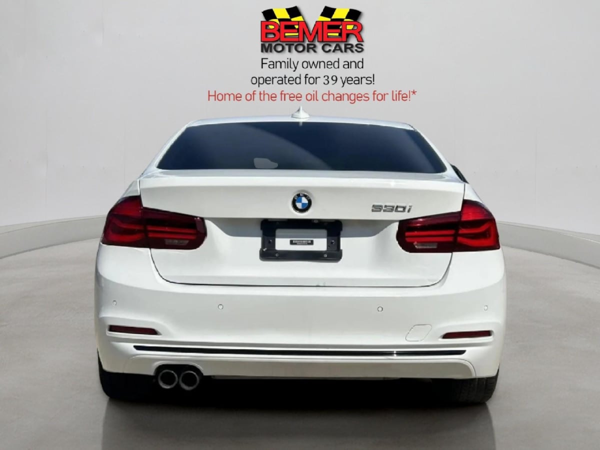 Additional photo of vehicle.