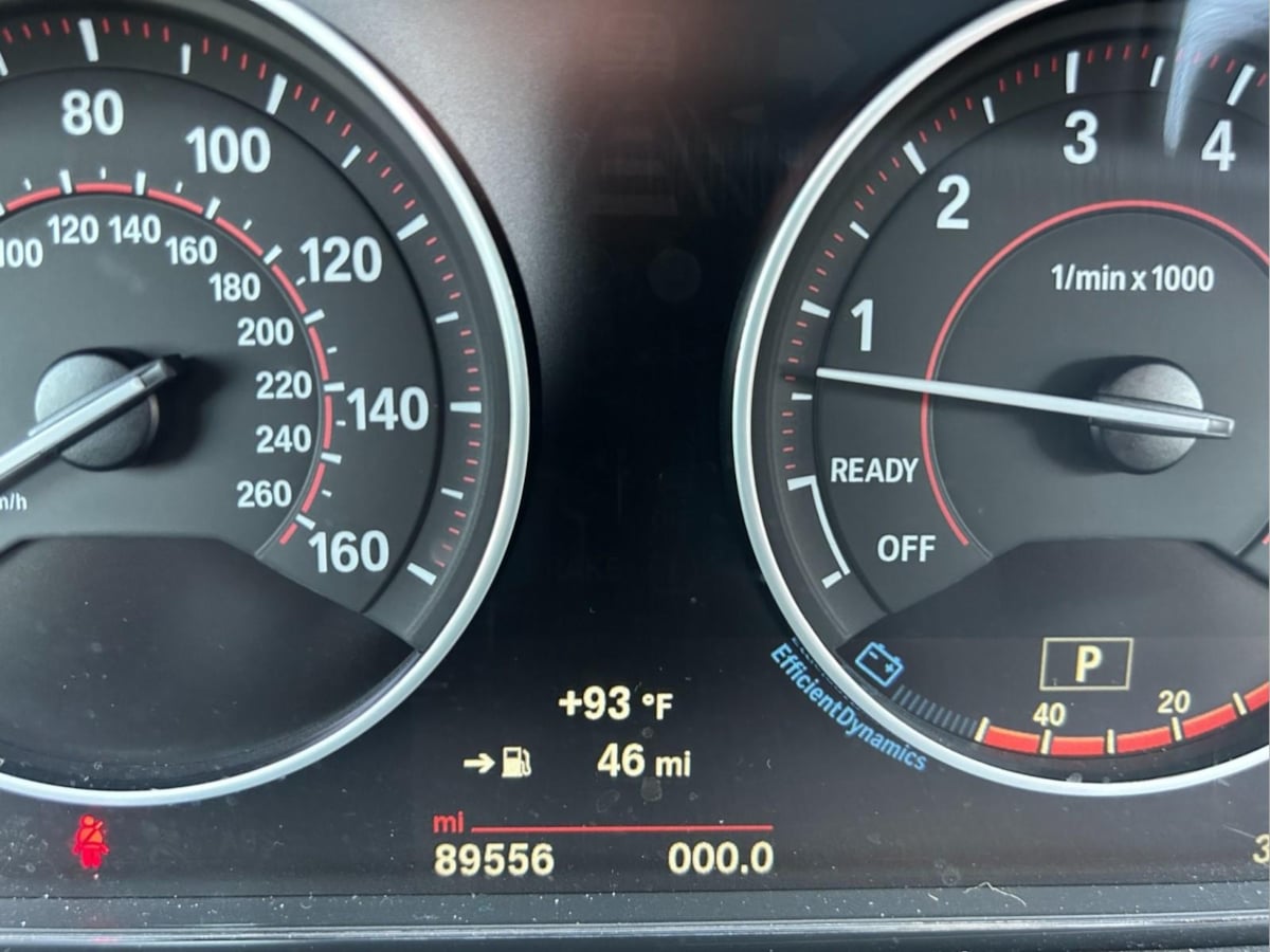 Additional photo of vehicle.