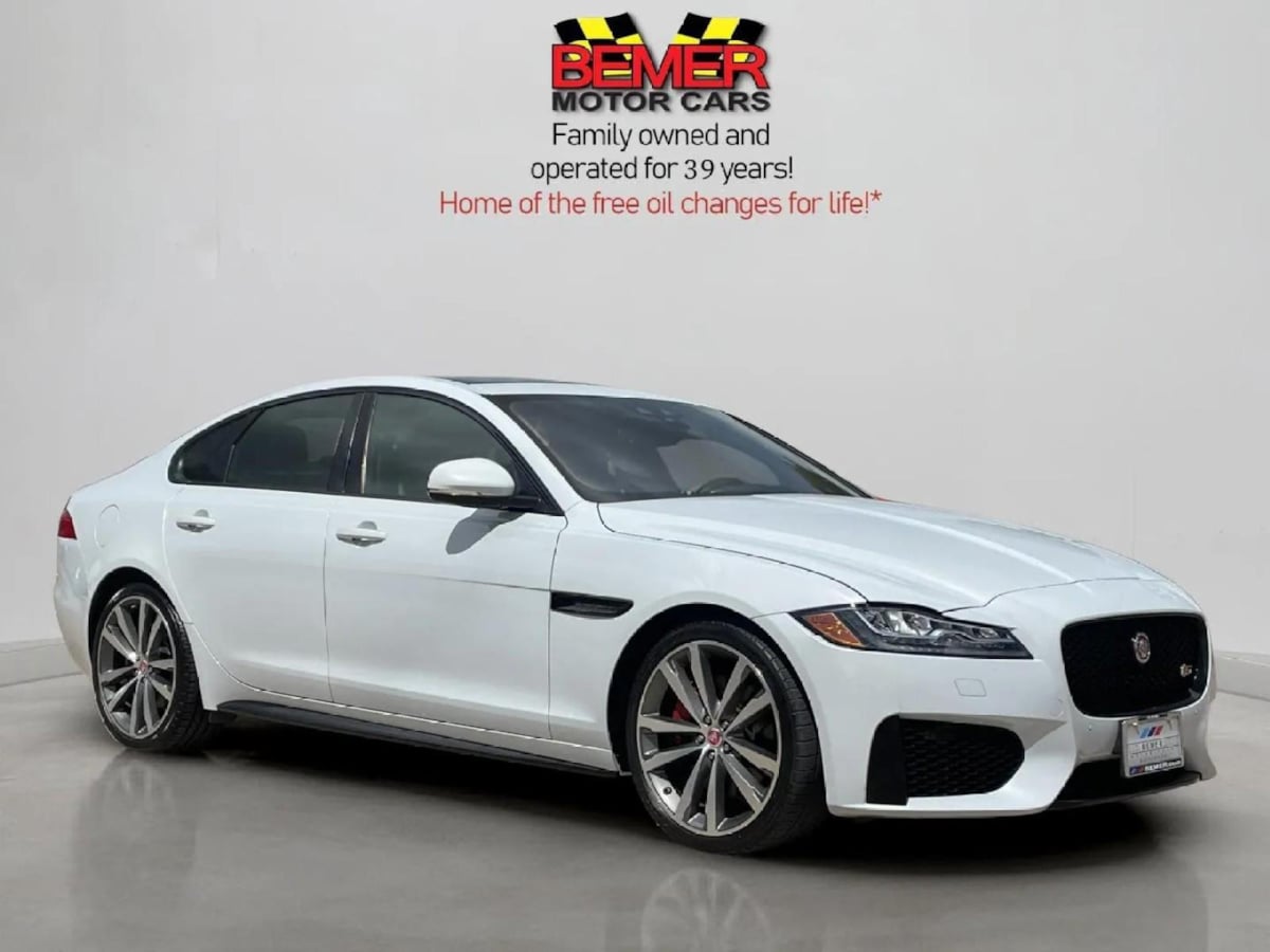 2016 Jaguar XF S photo 6
