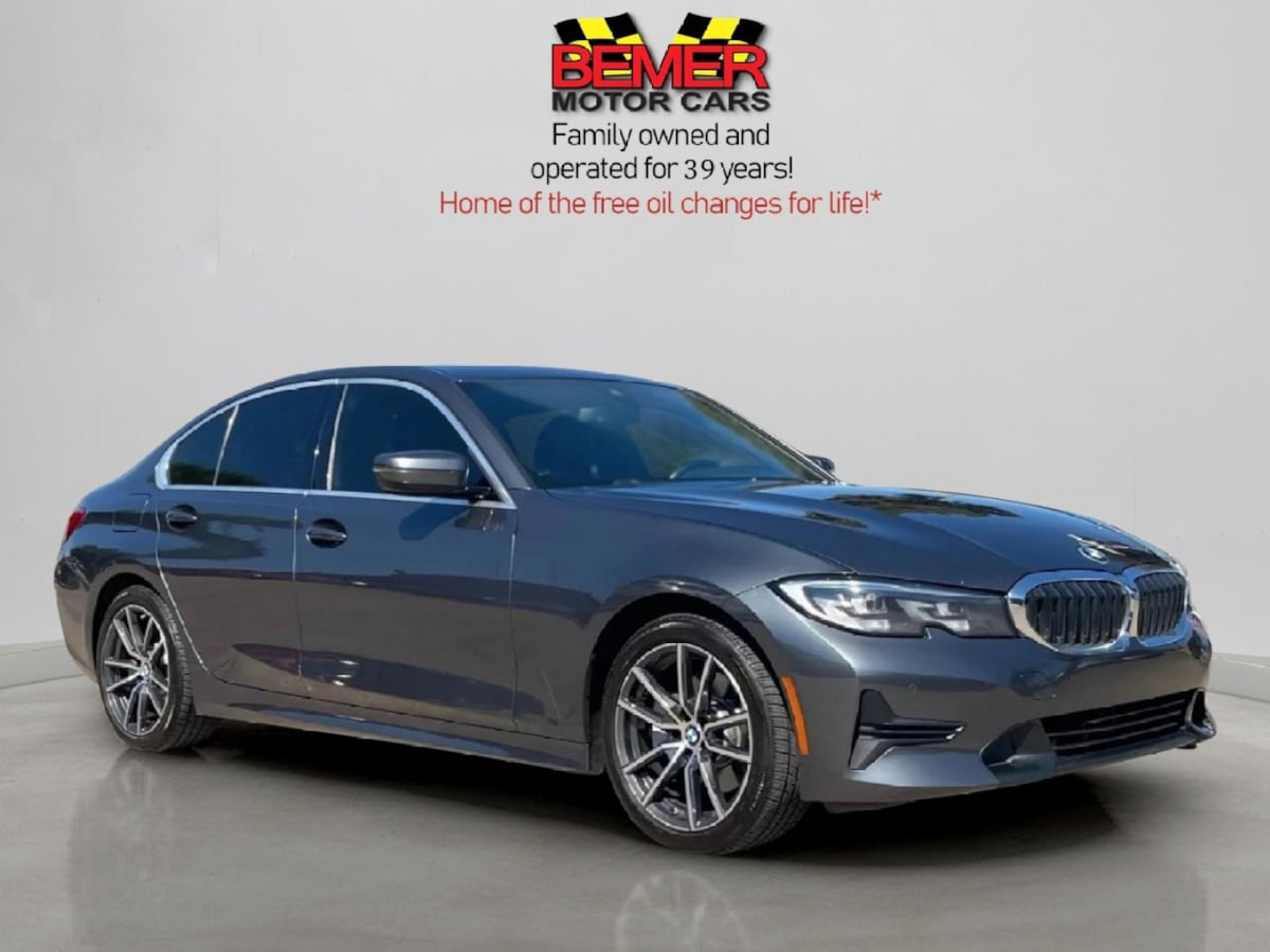 Additional photo of vehicle.