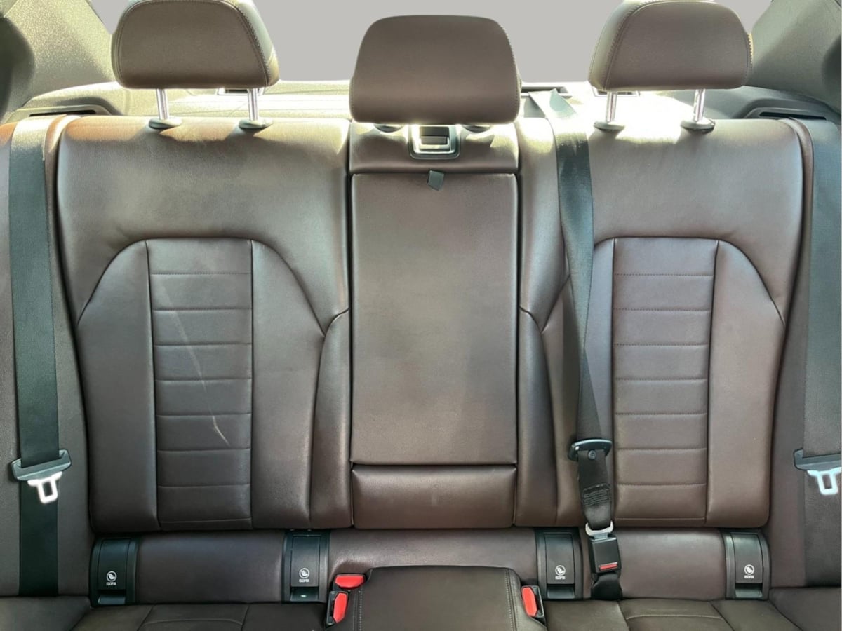 Additional photo of vehicle.