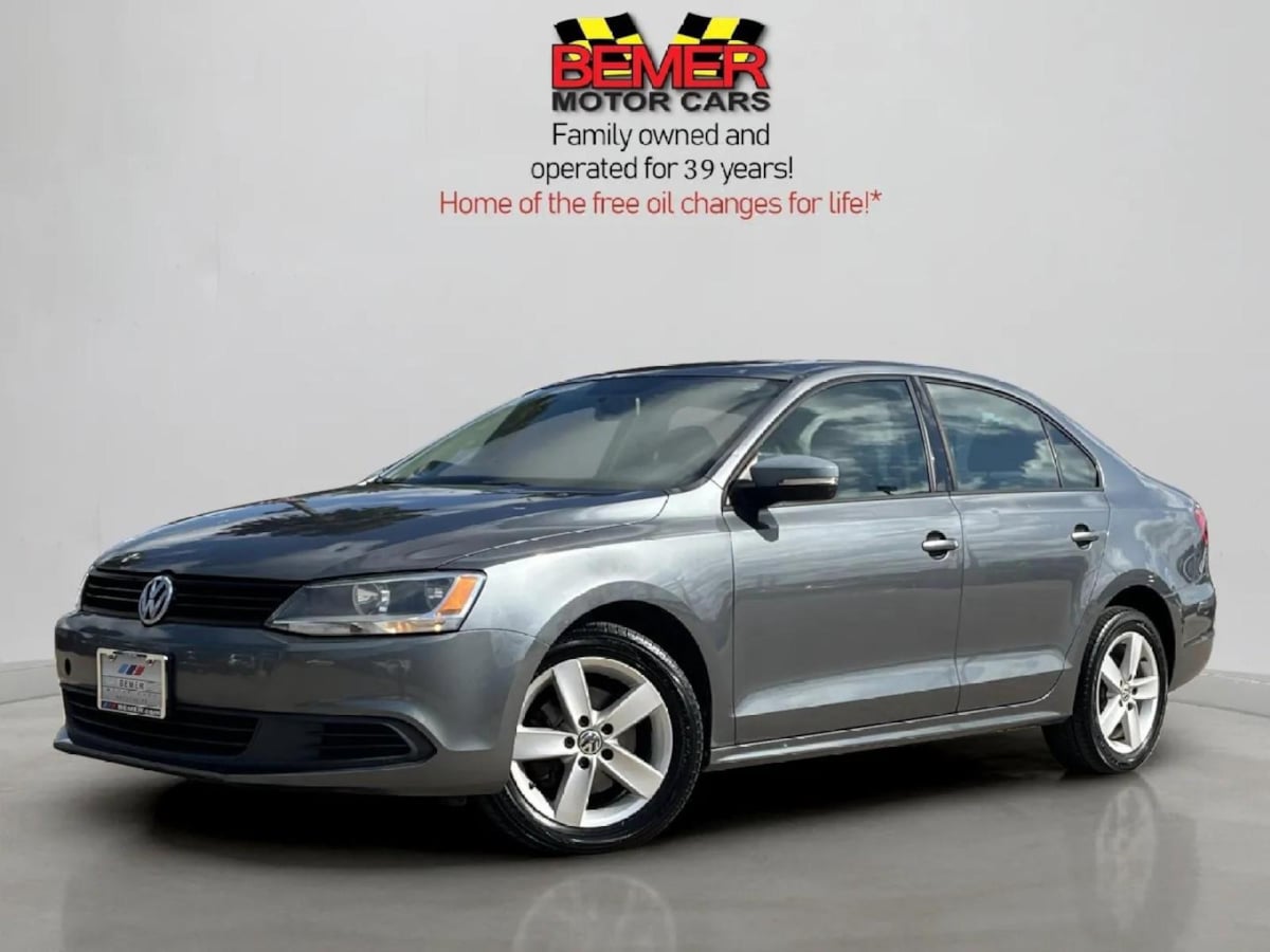 2012 Volkswagen Jetta TDI's photo