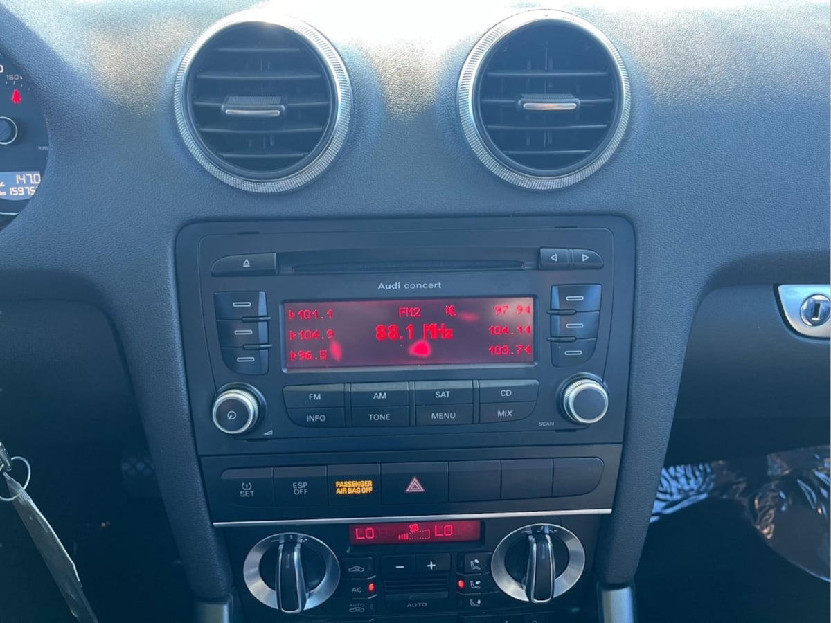 Additional photo of vehicle.