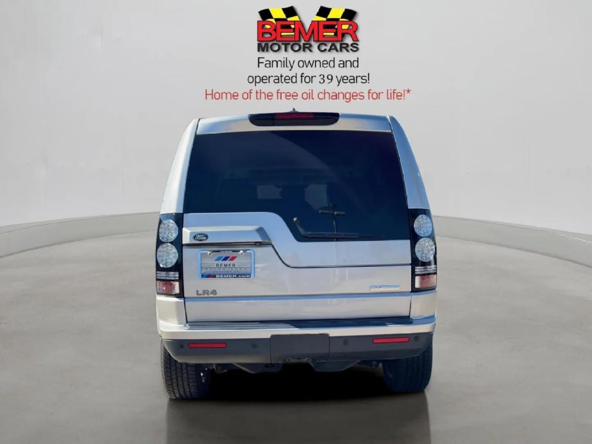 2016 Land Rover LR4 HSE LUX photo 4