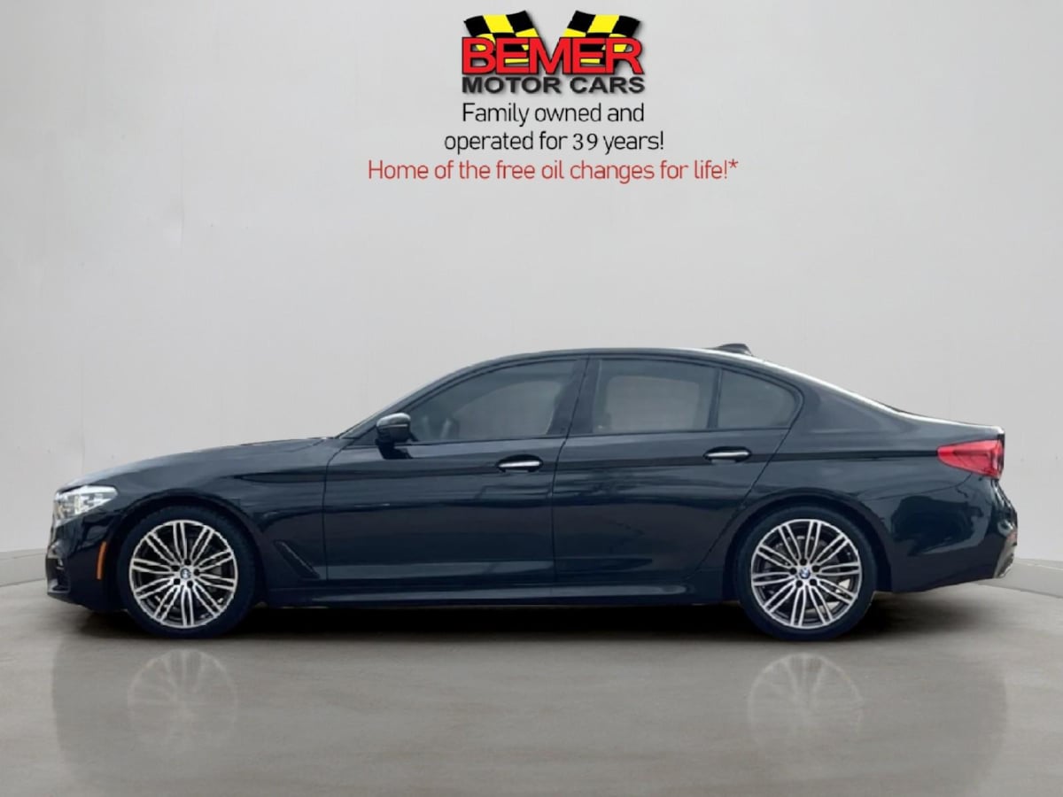 Additional photo of vehicle.