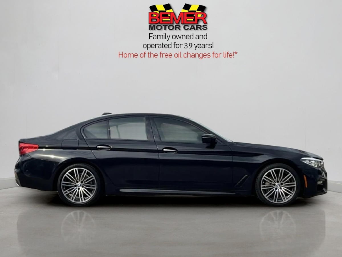 Additional photo of vehicle.