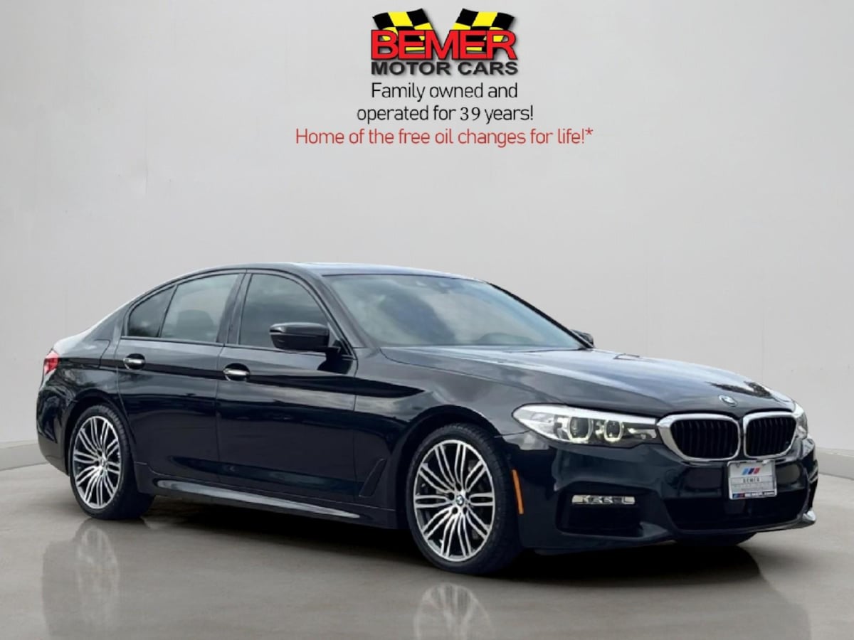 Additional photo of vehicle.