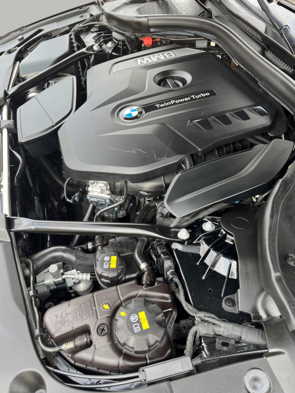 Additional photo of vehicle.