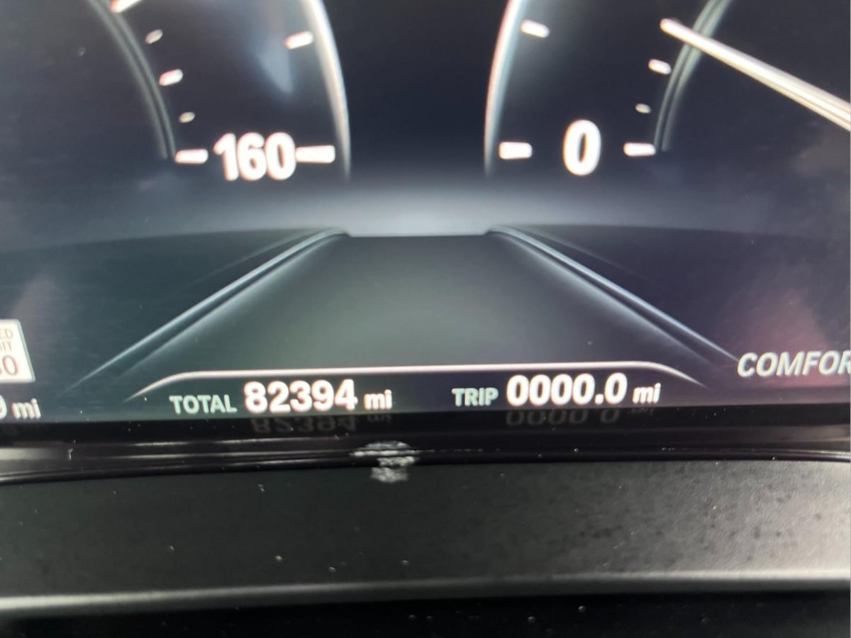 Additional photo of vehicle.