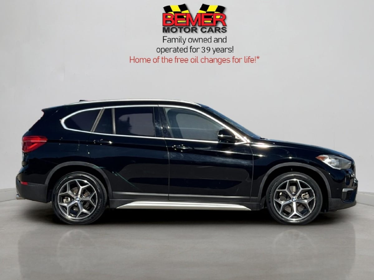 Additional photo of vehicle.