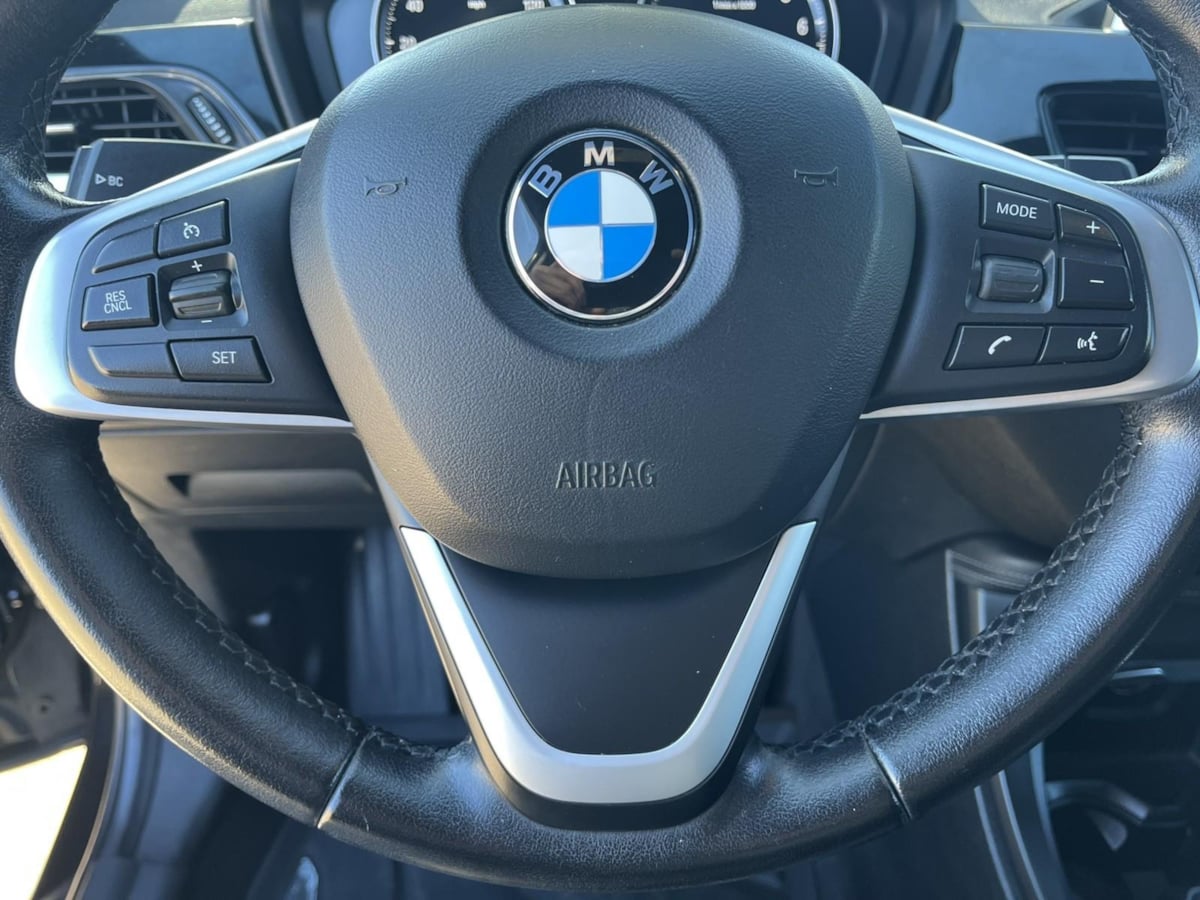 Additional photo of vehicle.