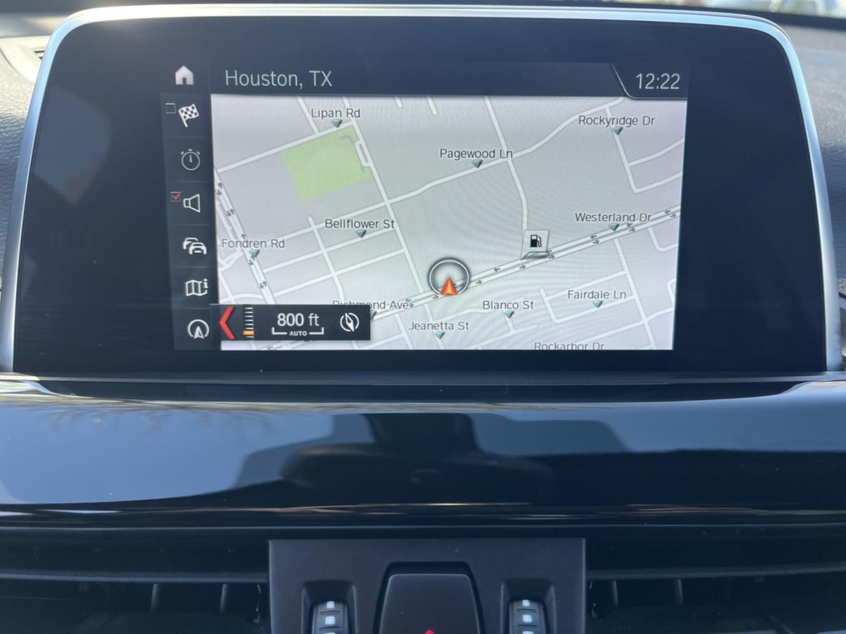 Additional photo of vehicle.