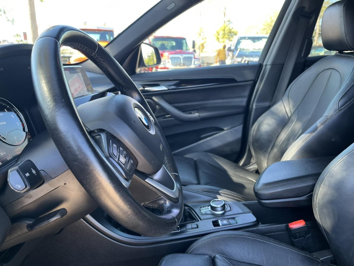 Additional photo of vehicle.