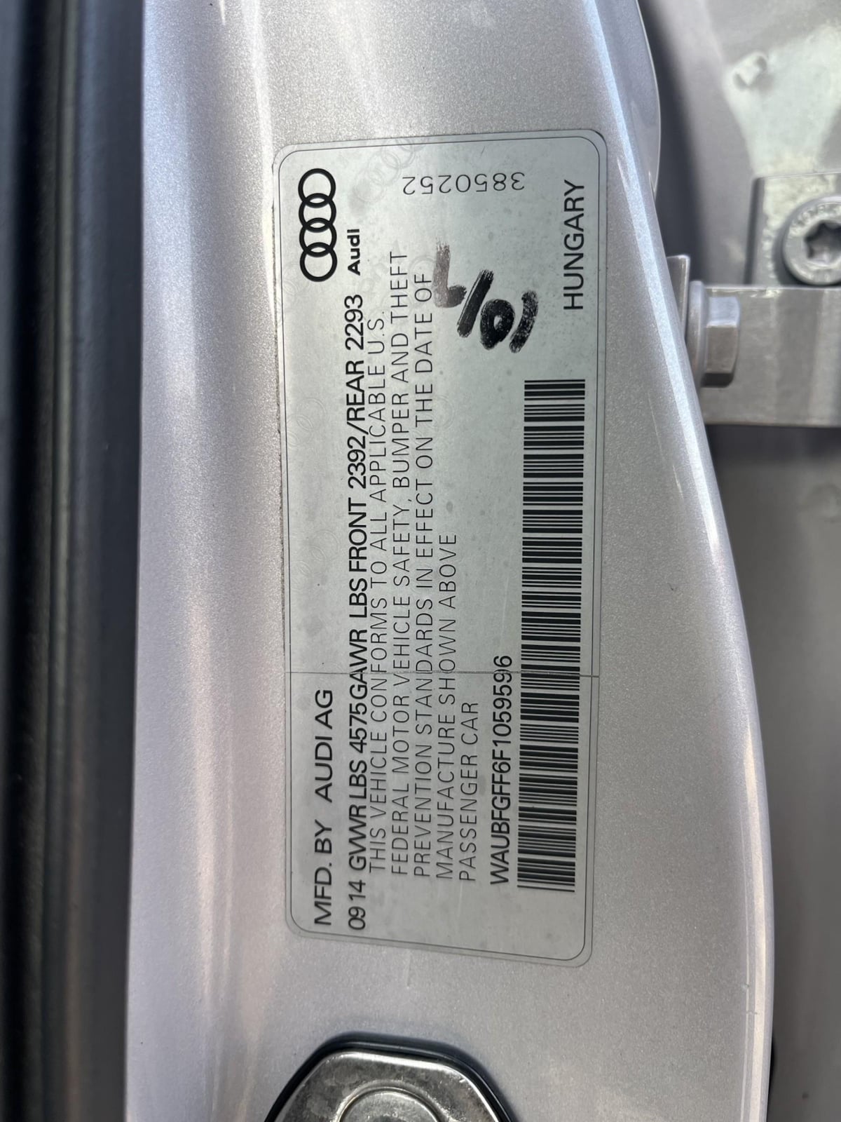 Additional photo of vehicle.