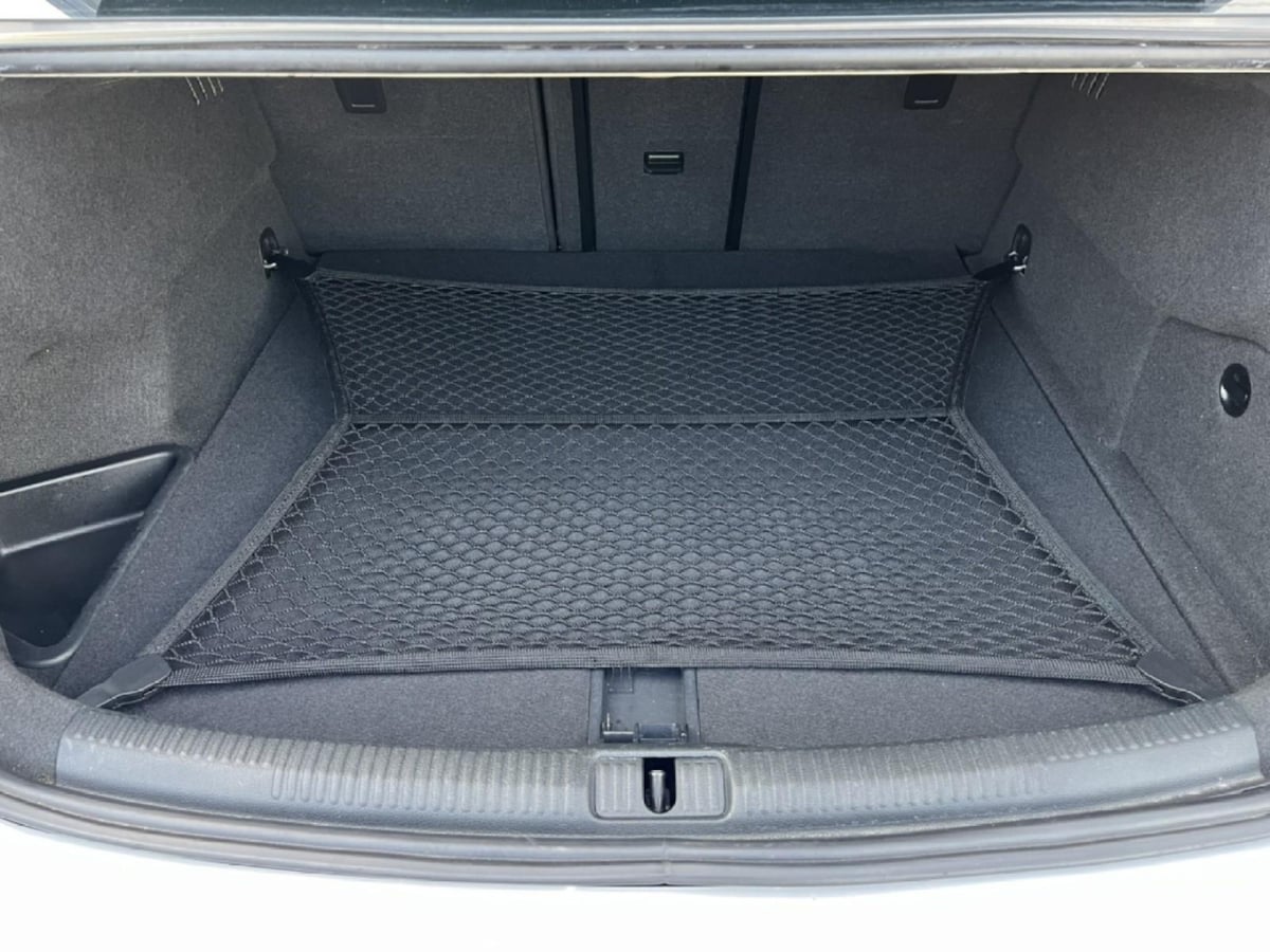 Additional photo of vehicle.