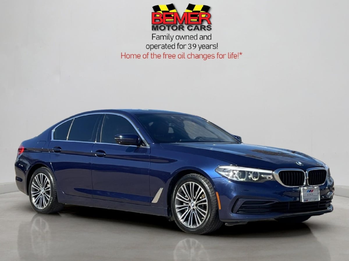 Additional photo of vehicle.