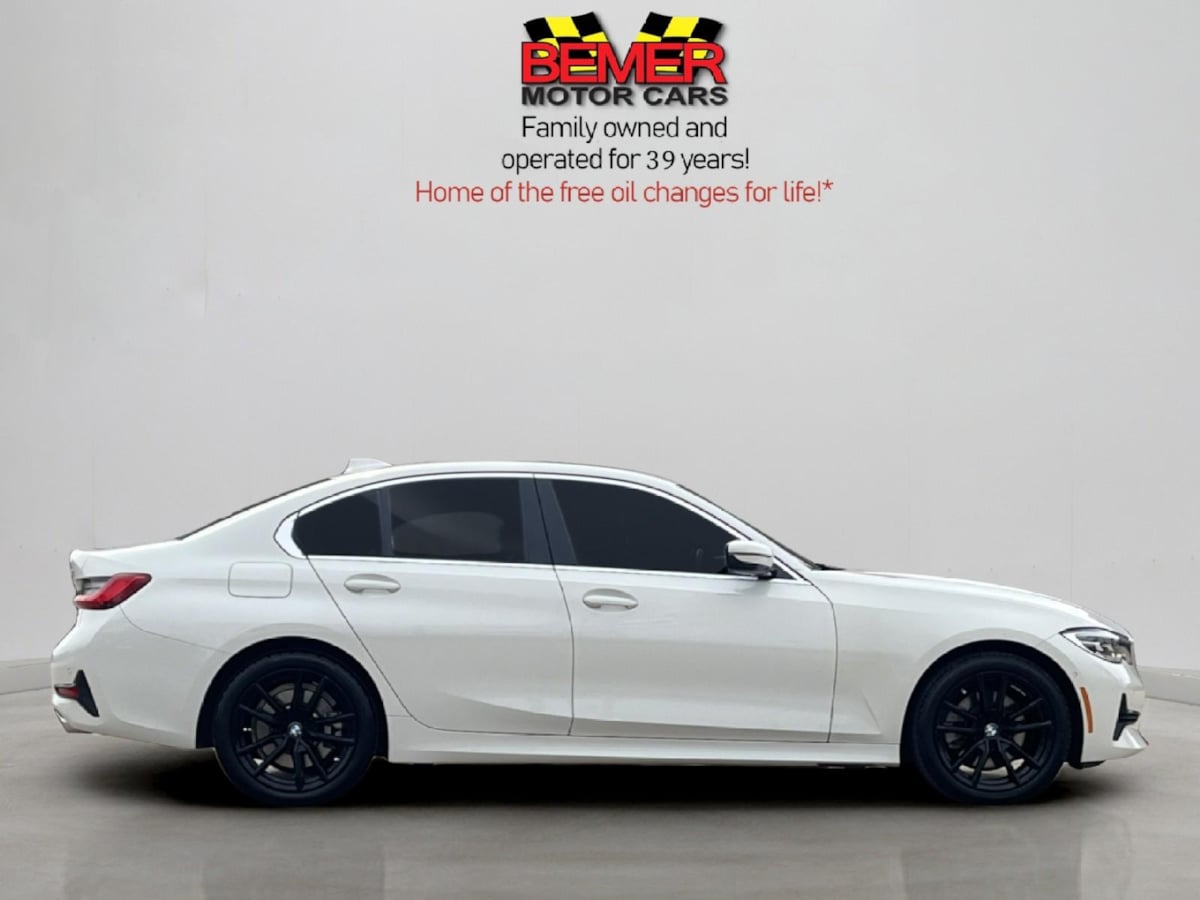 Additional photo of vehicle.