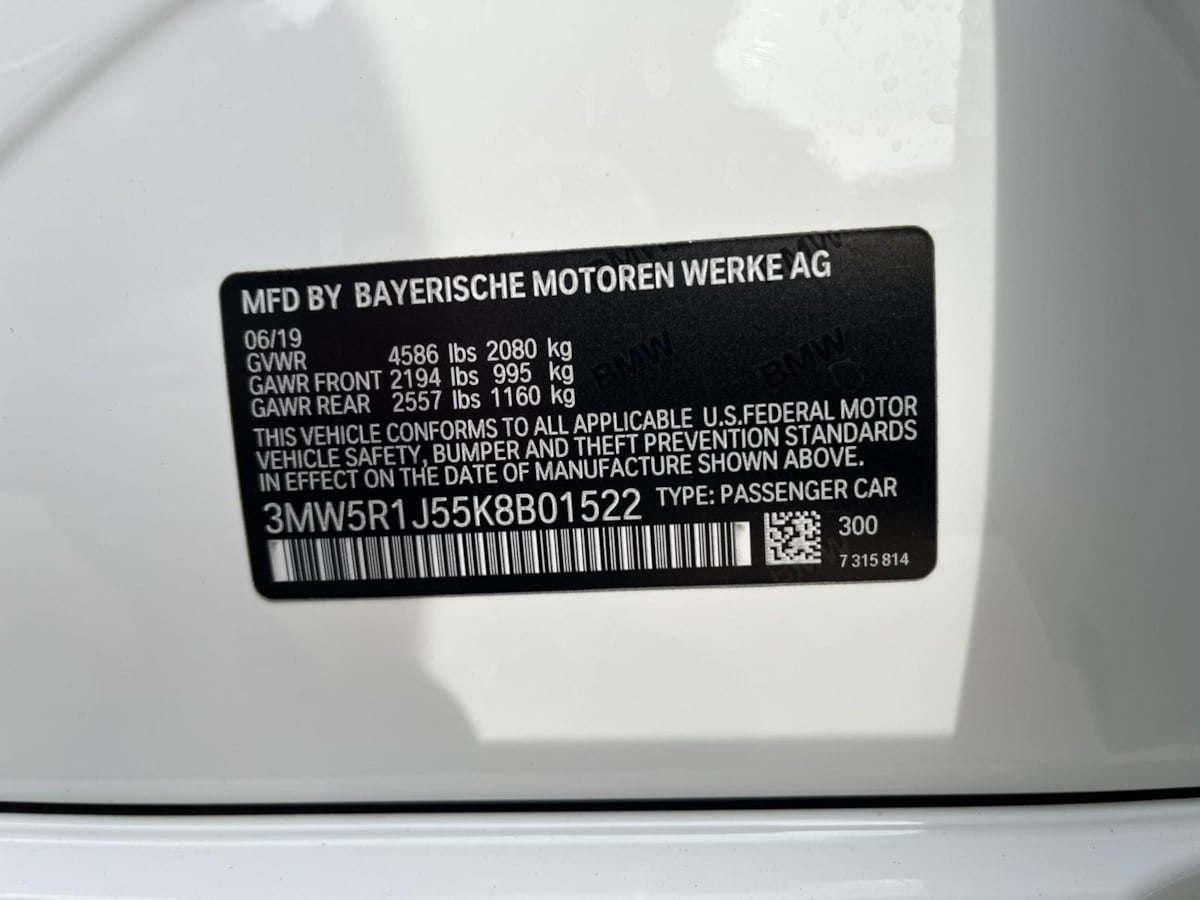 Additional photo of vehicle.