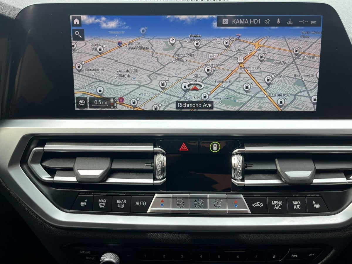 Additional photo of vehicle.