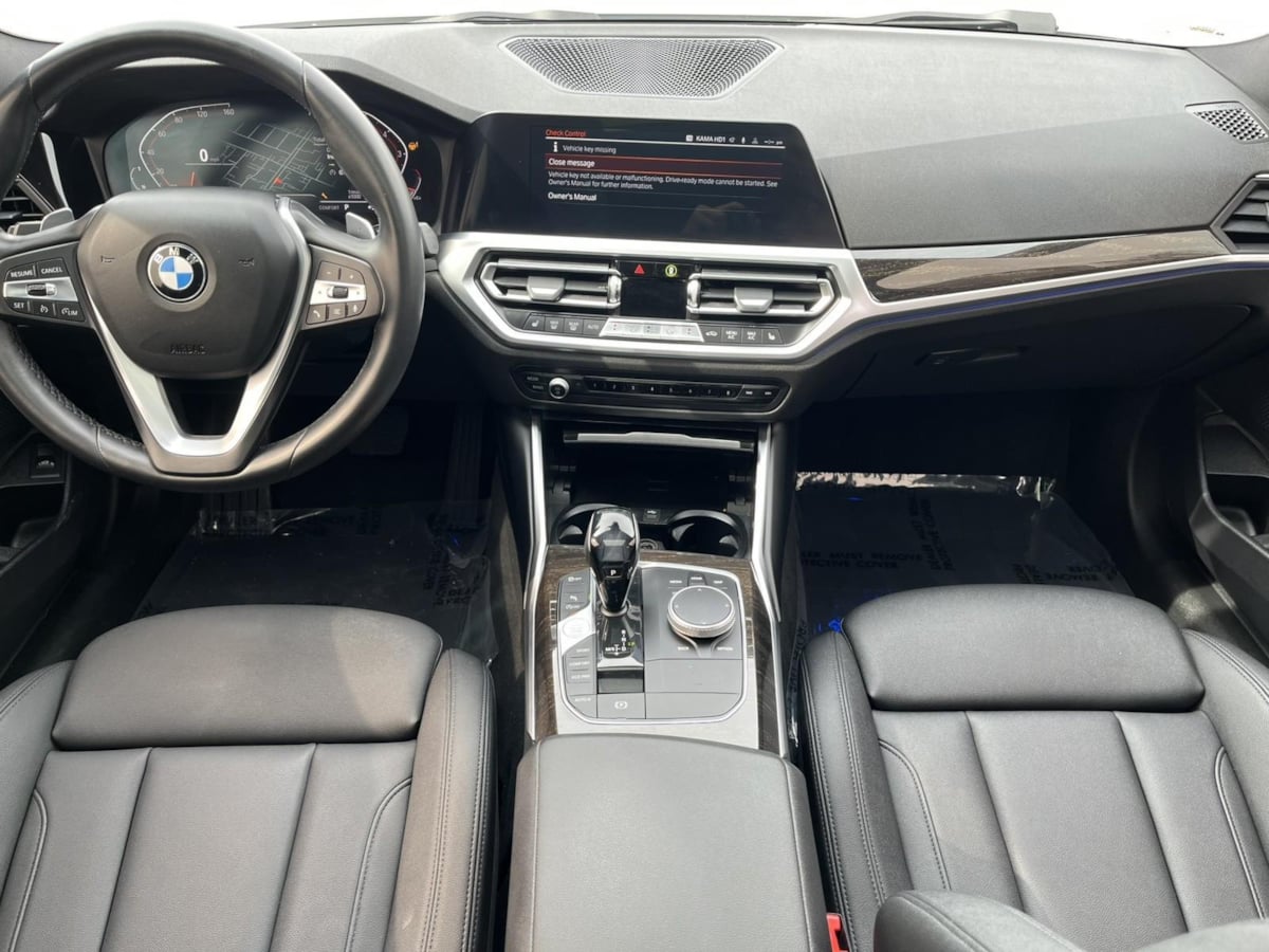 Additional photo of vehicle.