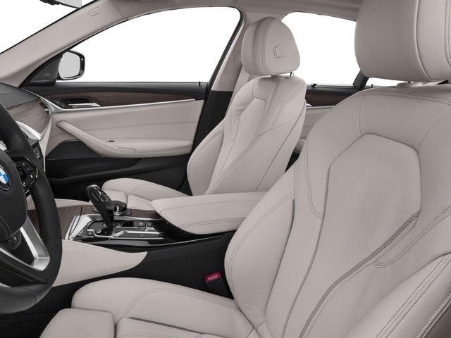 Additional photo of vehicle.