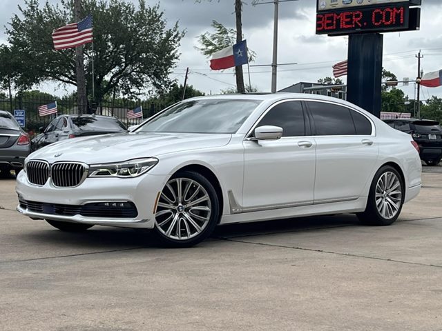 Mineral White Metallic 2016 BMW 7 Series 750i RWD Sedan Rear-Wheel Drive Automatic