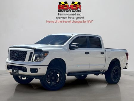2018 Nissan Titan SV