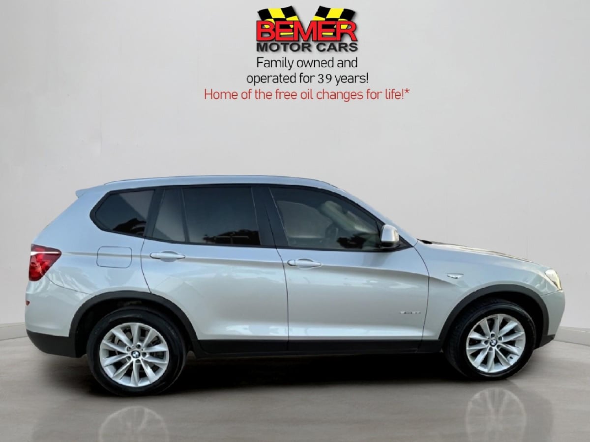 Additional photo of vehicle.