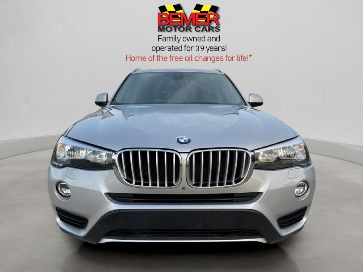 Additional photo of vehicle.