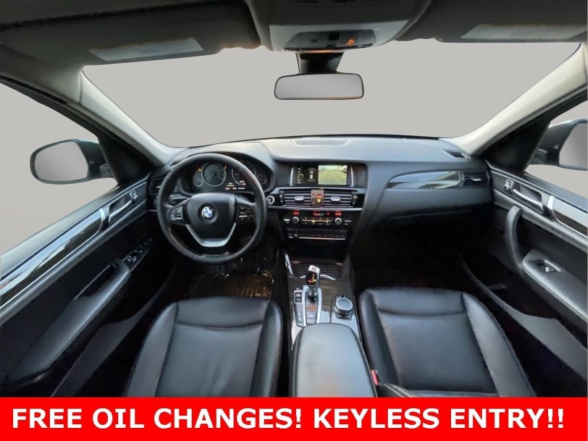 Additional photo of vehicle.