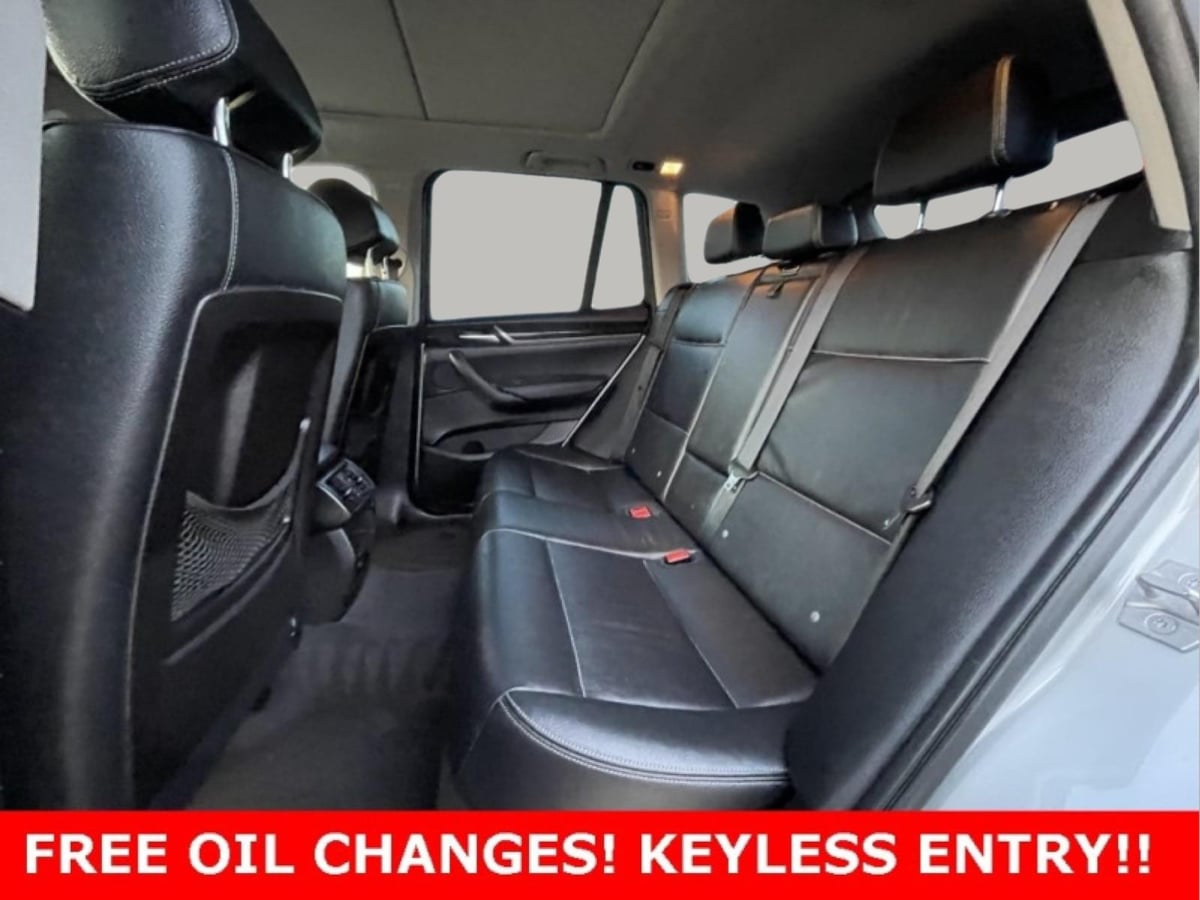 Additional photo of vehicle.