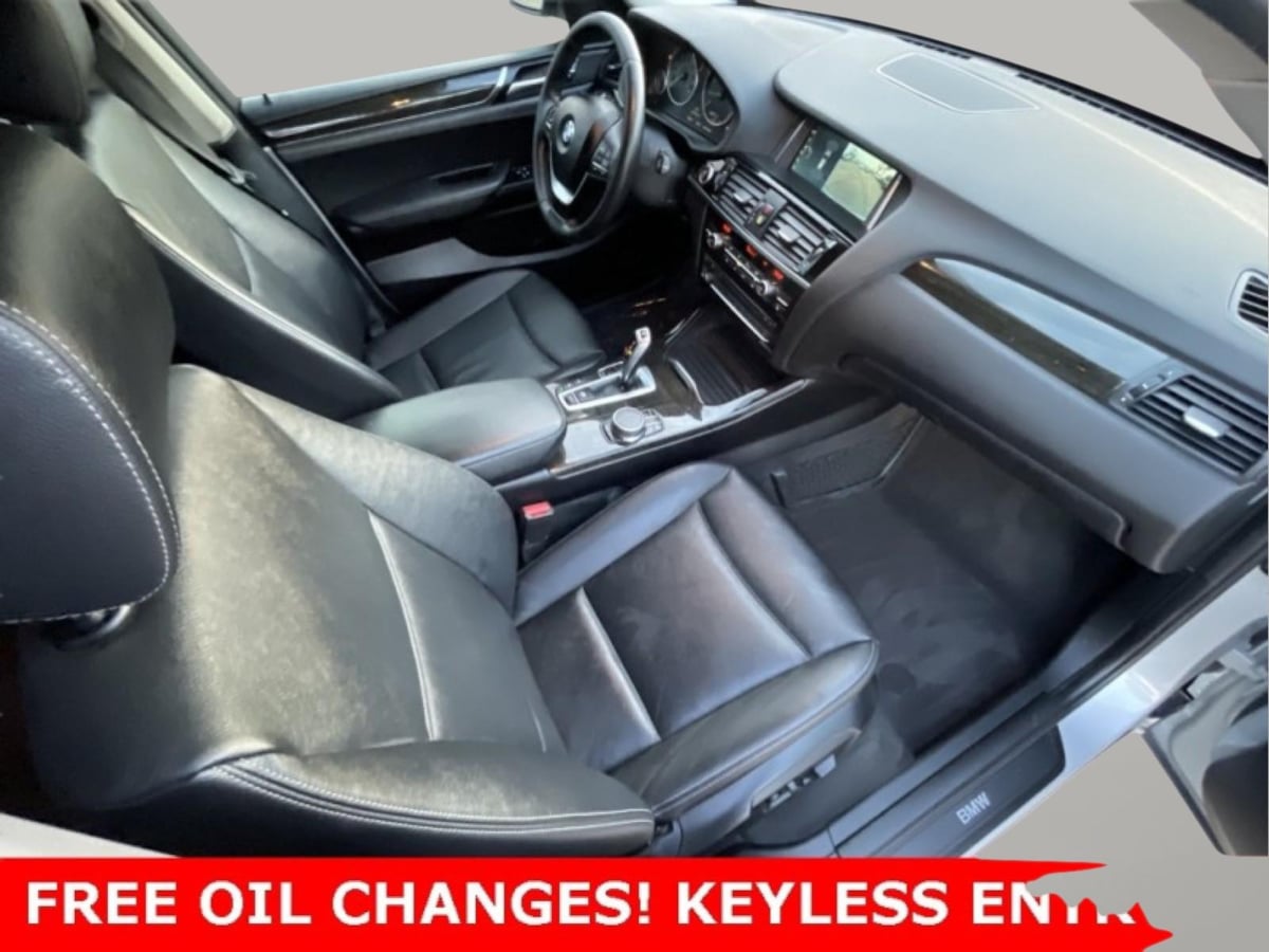 Additional photo of vehicle.