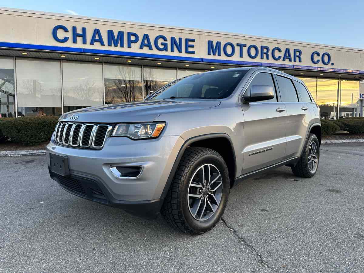 2019 Jeep Grand Cherokee Laredo X PACKAGE, Navigation, Heated Leather Seats